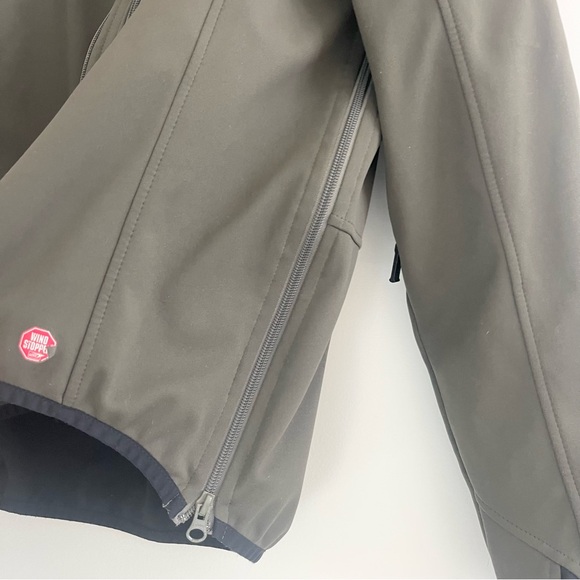 Vintage Mammut Windstopper Full Zip Jacket with Zippers Thumb Holes Hi Lo Hem M - Picture 7 of 13